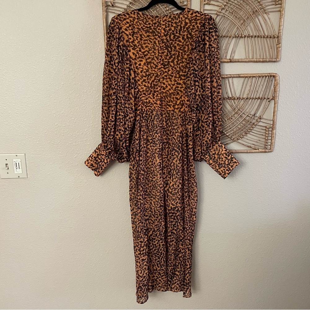 C/Meo Collective Apparent Long Sleeve Dress With An All Over Abstract Animal Pri - Picture 3 of 9